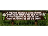 Napis ob travniku